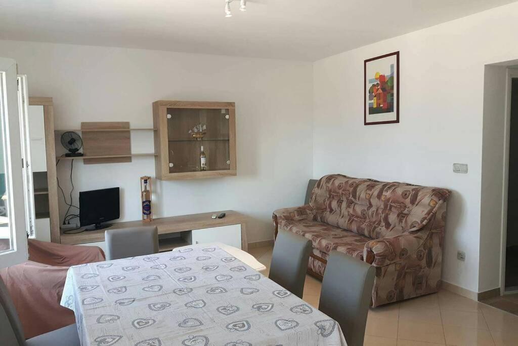 Apartman Jercic Apartment Dugi Rat Exterior foto